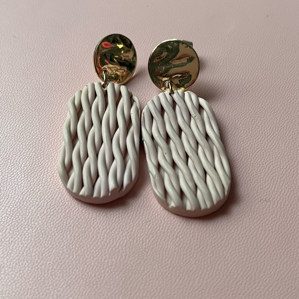 Ivory knitted earrings